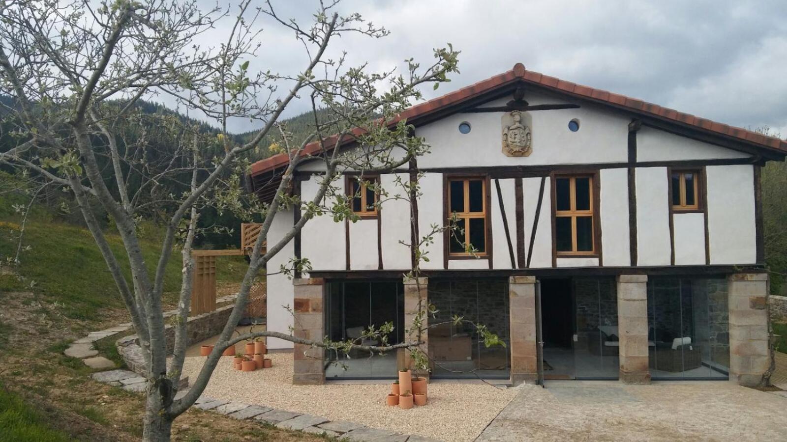 Country house Izal Landetxea *